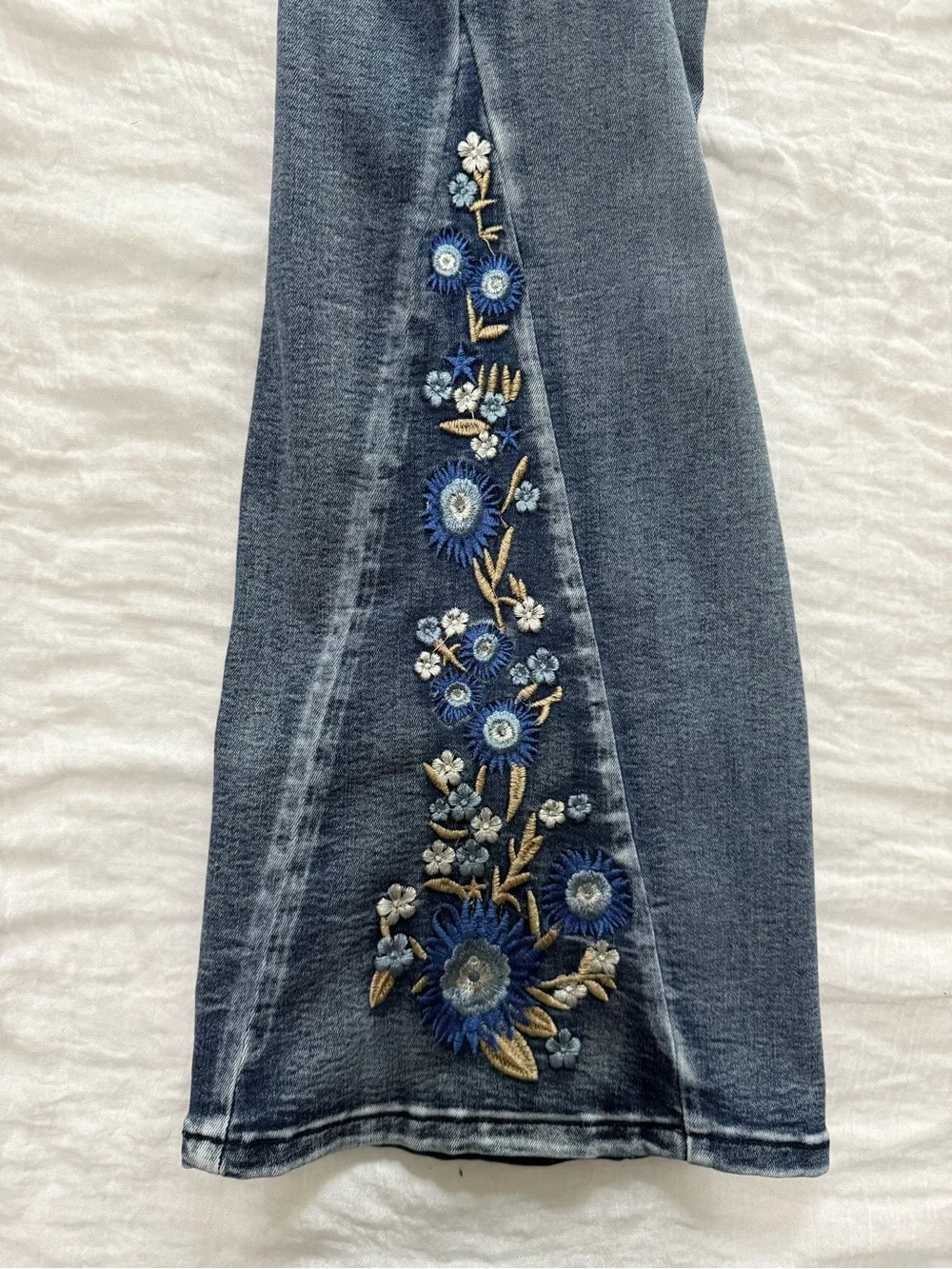 Fire & Rain Embroidered Flare Jeans 14 Boho Western Floral Denim